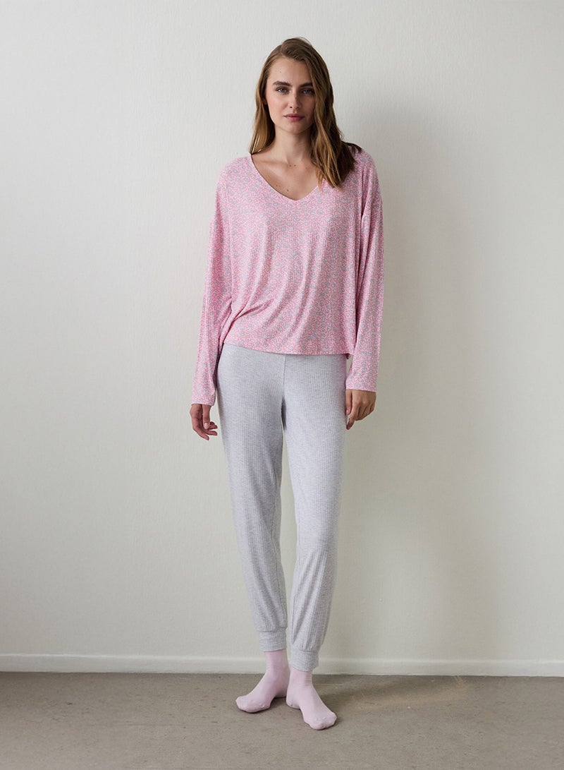 بنتي بلوزة بيجامة قصيرة بأكمام قصيرة وياقة على شكل حرف  بنقش الزهور - Image 2